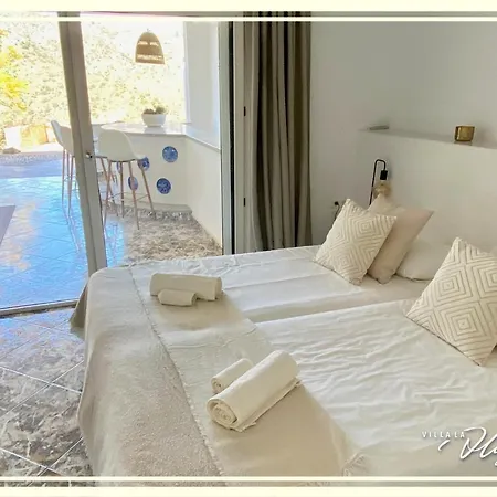 Villa La Higuera